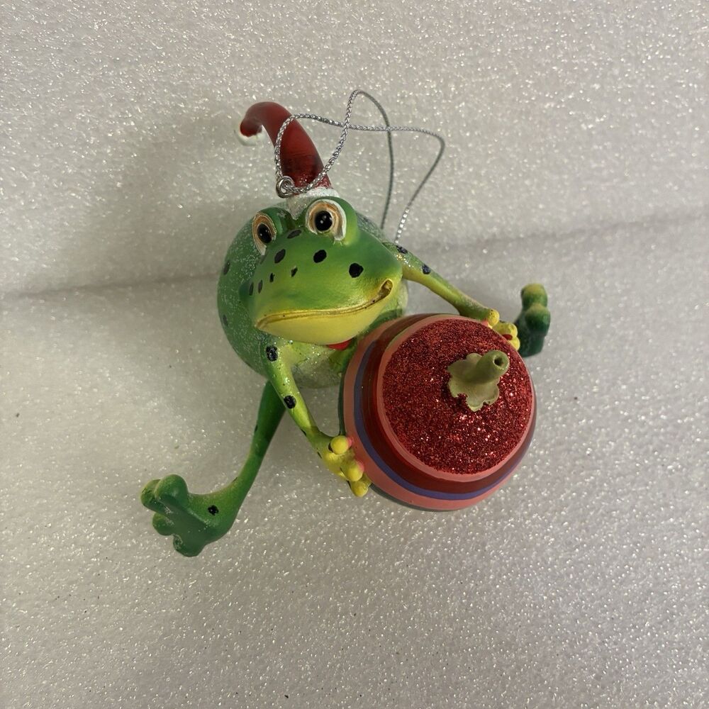 Frog Christmas Ornament Holding A Christmas Ball. Movable Legs. Hand Painted 5” - Picture 7 of 8